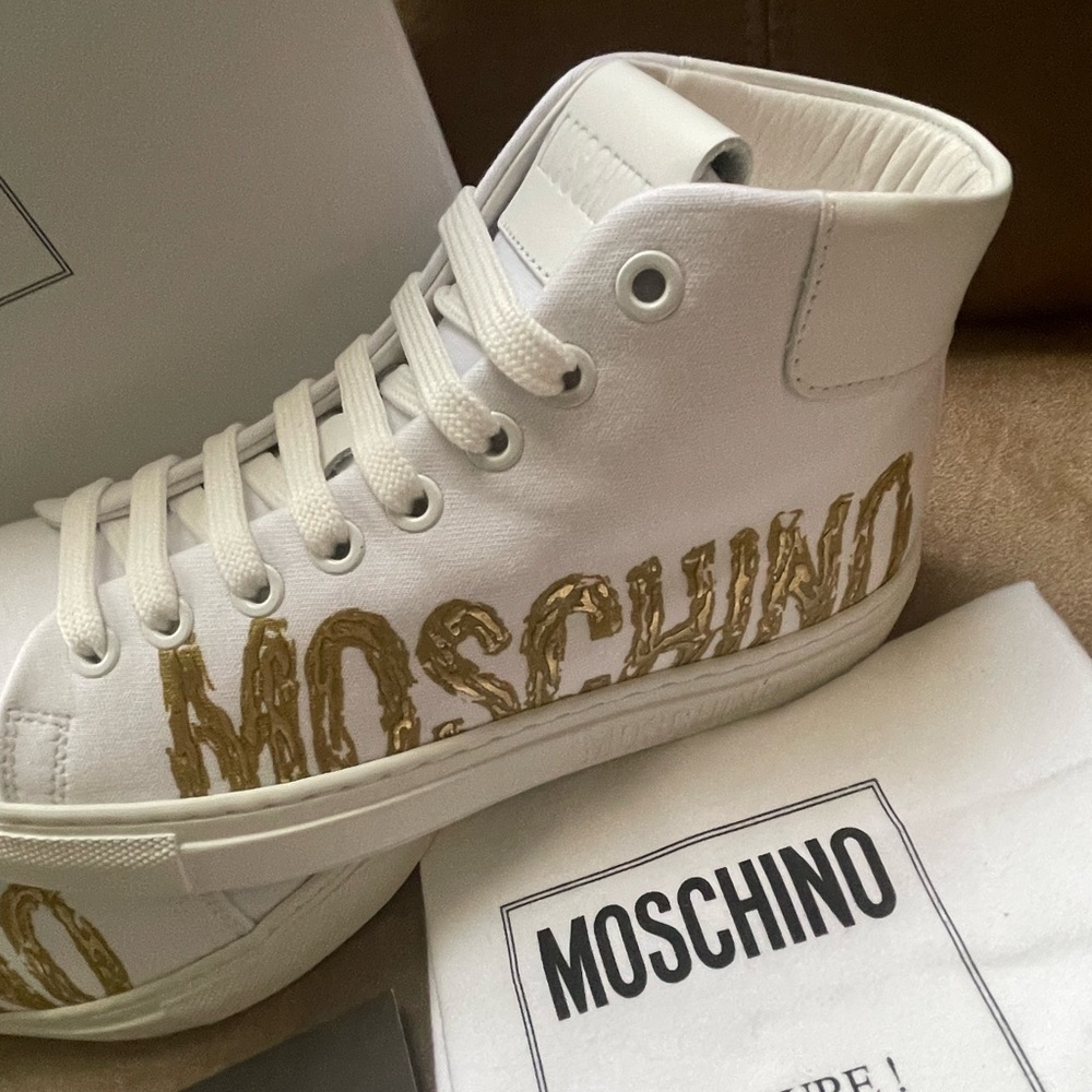 Moschino High top sneakers canvas White/ Gold Versatile aesthetic - Picture 2 of 10